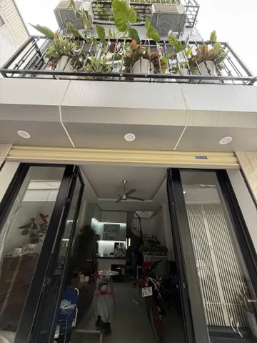 NHÀ ĐẸP 30M² – 3 TẦNG – FULL NỘI THẤT