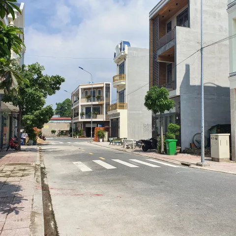 BÁN ĐẤT HOÀ LẠC, PHÚ CÁT, PHÂN LÔ Ô TÔ TRÁNH, TRỤC CHÍNH KINH DOANH, ĐỐI DIỆN ĐH FPT, ĐHQG