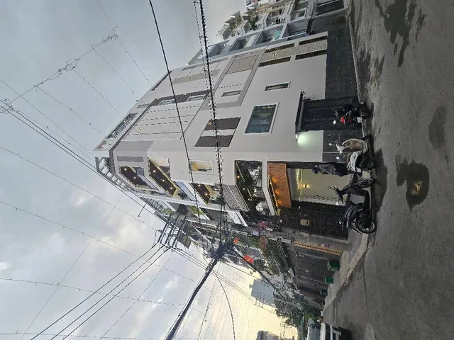 Bán nhà mới 6 tầng số Hồng riêng căn góc hẻm xe hơi