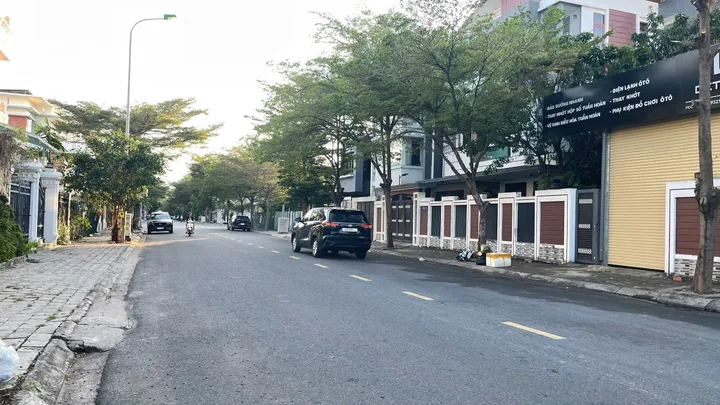 LÔ ĐẤT BIỆT THỰ TRÊN ĐƯỜNG VƯƠNG THỪA VŨ RỘNG 16M KHU ĐÔ THỊ  HUD PHƯỚC LONG