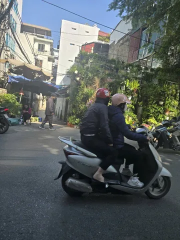 Bán nhà Mặt phố Hoàng Hoa Thám 112m² full thổ cư ngang 6.8m giá 65 tỷ tại Phường Tây Hồ (MUA/BÁN BĐS nhắn tin Zalo 0862299066)