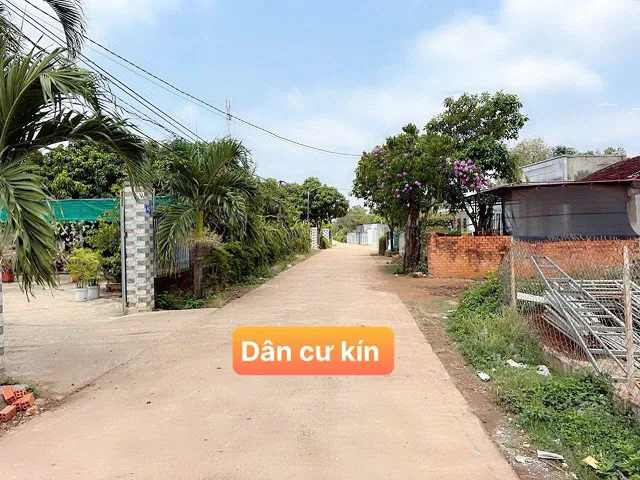 Bán đất 174.7m² có sẵn 60m² thổ cư ngang 5m giá 750 triệu tại Đường Quốc lộ 14 Xã Hòa Phú