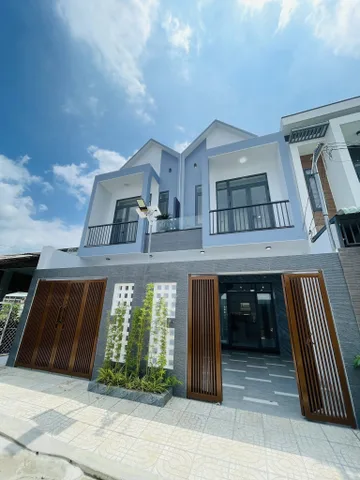 Nhà lầu mới xây dựng khu dân cư cầu lông Hải Yến đường xe 16 chỗ, Trung An, Mỹ Tho, Tiền Giang