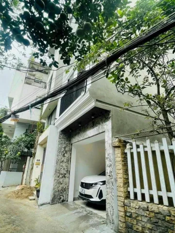 NHÀ GARA Ô TÔ – TRUNG TÂM NGỌC THỤY – 6 TẦNG – NGÕ 5M