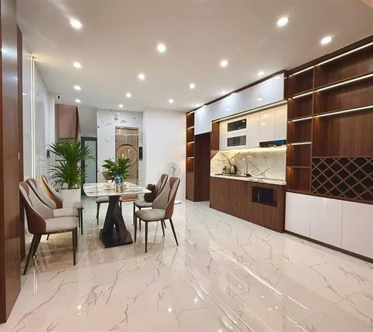 ✅ Nhà Đẹp Ngã Tư Sở, 30m Ra Mặt Phố, DT 43m2, 6 Tầng Thang Máy, Full Nội Thất, Giá 12.x Tỷ