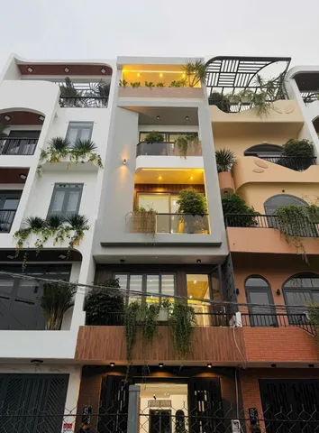 Hạ Giá 300triệu. Nhà Phố Xây Mới. Full Nt cao cấp. Giá bán còn bớt.