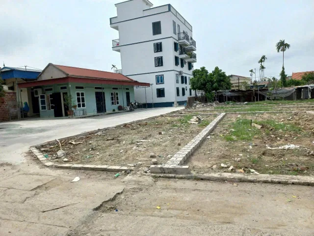Cô chủ gửi bá.n lô đất đẹp tại Phường Thuỷ Nguyên ( Hoa động cũ ) ✅ l/h:076.231.9990 em Thúy 

💥 Diện tích 59m2
💥 Dân cư xung quanh đông đúc, hàng xóm thân thiện 
💥 Ngõ Ôtô đỗ cửa 
💥 Bán kính 500m là trường học, ủy ban, chợ, nhà văn hoá ...
💥 Bìa Hồ