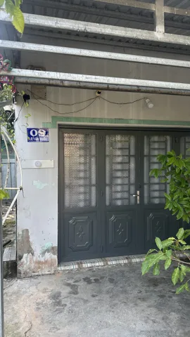 BÁN NHÀ CĂN GỐC NGANG TRƯỜNG TIỂU HỌC