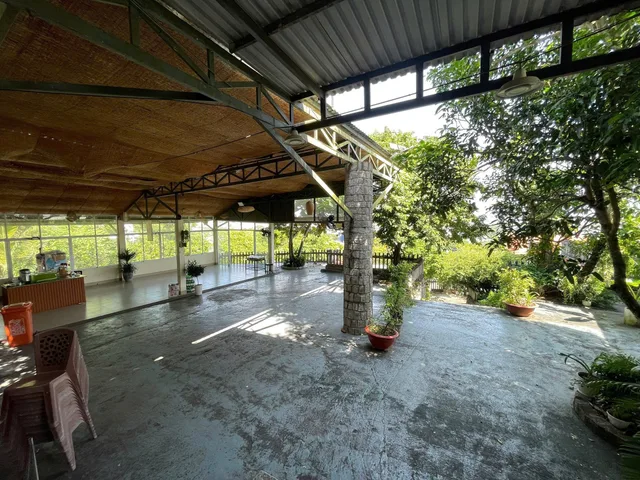 Bán biệt thự và quán kd cf siu đẹp 
Đường Vi ba . P thắng Nhì .