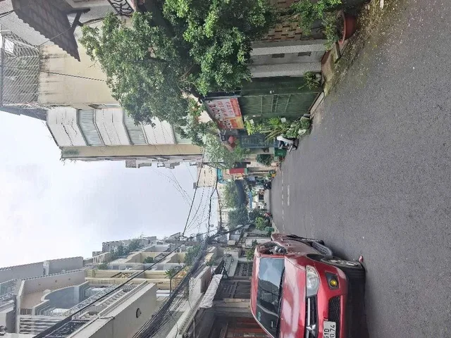 Hẻm xe hơi 7M, khu phân lô đường bàn cờ, 
+ Hẻm 78 Trần Thị Trọng, P15, Tân Bình ( P.Tân sơn)