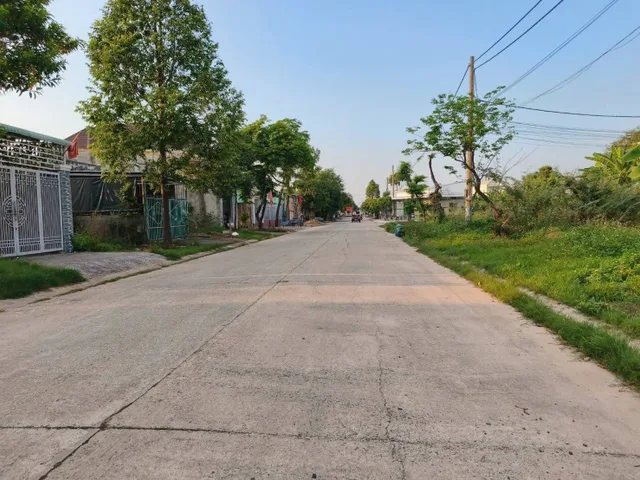 Chỉ 659TRIỆU ngay Quốc Lộ 13 có 300m2 đất full thổ cư đường DL11, Phường Thới Hoà cạnh KCN Mỹ Phước 3.