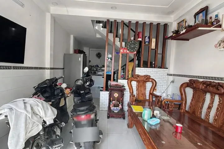 Bán nhà Lê Văn Khương Q12, 74m2, HXH, 2 tầng, có phòng trọ, gần Gò Vấp, 5.35 tỷ