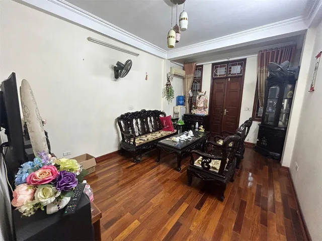 Chính chủ bán nhà ngõ Chợ Nhà Xanh - Phố Phan Văn Trường, chính chủ uy tín, 17 tỷ có thương lượng.