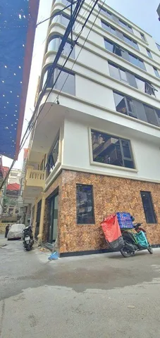 Nguyễn Trãi 1 nhà ra MP. Ô tô tránh đỗ ngủ trong nhà. Lô góc 3 mặt ngõ. 7 tầng thang máy. 
DT 65m MT 13,5m. Giá 28,5 tỷ