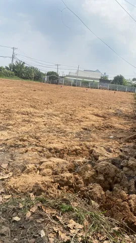 🔥 ĐẤT TRUNG TÂM CỦ CHI – GẦN CẦU VƯỢT vừa ở vừa kinh doanh 
📐 5x20m  – thổ cư 100%
📄 Sổ riêng – pháp lý rõ ràng
💰 Giá: 2 tỷ xx
✅ Mặt tiền – ở & kinh doanh tốt
✅ Khu dân cư đông – tiện ích đầy đủ
✅ Gần chợ, trường, bệnh viện
📞 Liên hệ xem đất: 03734