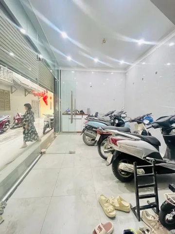 đội cấn 60m x5 tầng 16,5 tỷ ô tô qua nhà,kinh doanh,5p ra hồ tây