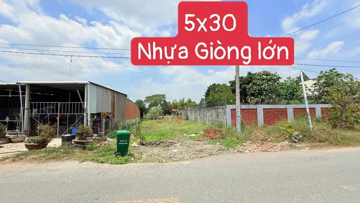 Bán đất 700.7m² có sẵn 150m² thổ cư ngang 5m giá 2.1 tỷ tại Xã Đức Lập