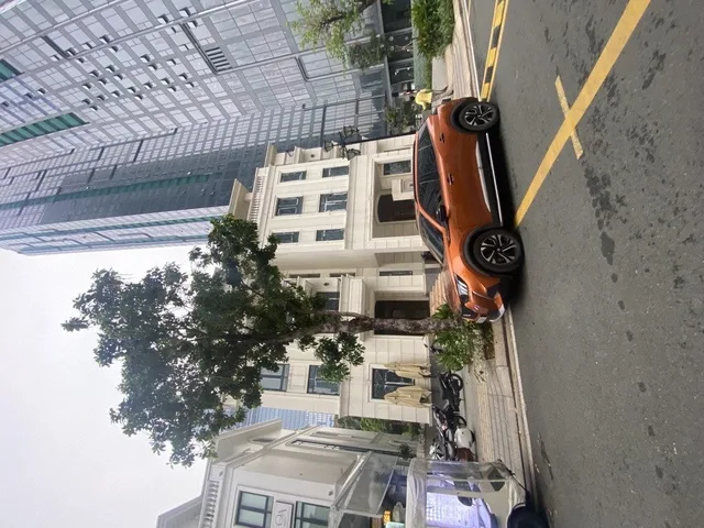 Bán nhà mặt tiền đường Tôn Đức Thắng, P. Bến Nghé, Q1