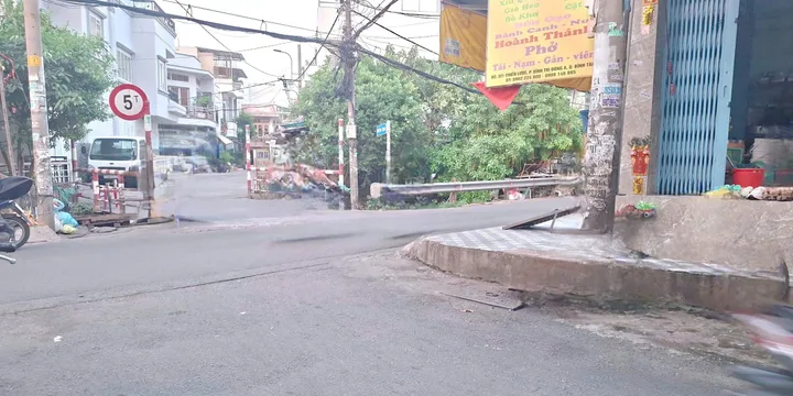 Nhà 3 tầng Bình Tân_Dt (4×17m)_nhỉnh 5ty