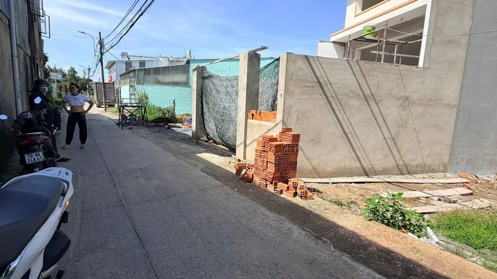 Bán đất 93m² full thổ cư ngang 5.2m tại Đường Song Hành Xã Hóc Môn