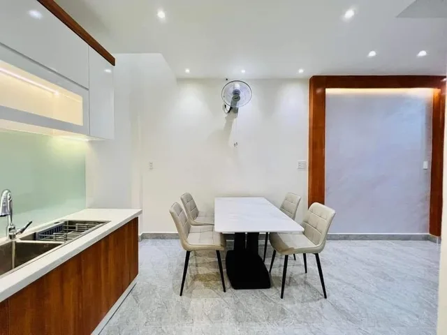 NHÀ ĐẸP TRƯỜNG CHINH CHỈ 2 TỶ 300TR SỞ HỮU NGAY , SHR
