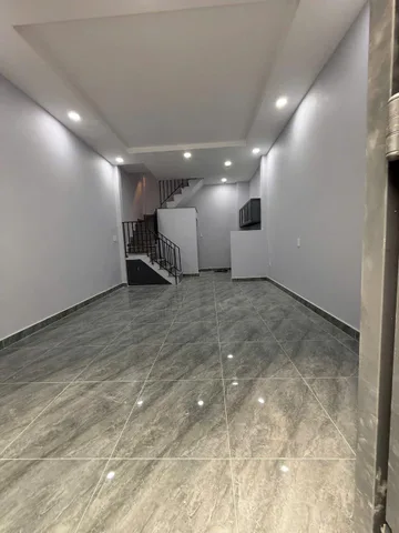 Chính Chủ Bán Nhà Hẻm 687/60/31 Lạc Long Quân – Giá 4,8 tỷ