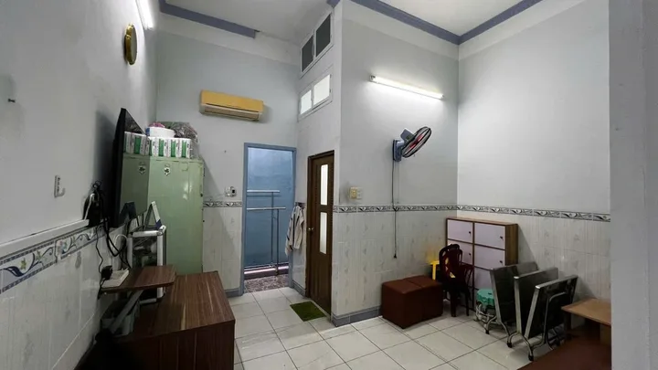 Bán nhà 73m2 nở hậu, nhà hẻm 4m, 2 tầng kiên cố , giá chỉ 6 tỷ 5 ngay chợ tân hương
