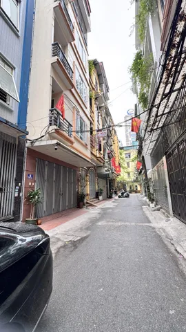 Bán nhà 45m² full thổ cư ngang 4m giá 15.6 tỷ tại Phường Yên Hòa