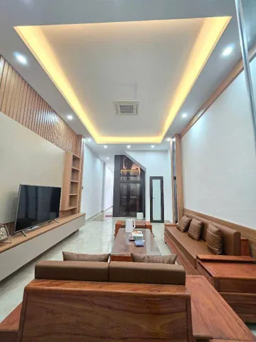 Phân lô Phạm Tuấn Tài - Hoàng Quốc Việt 65m2, thang máy, 5 tầng oto tránh, 26 tỷ hơn