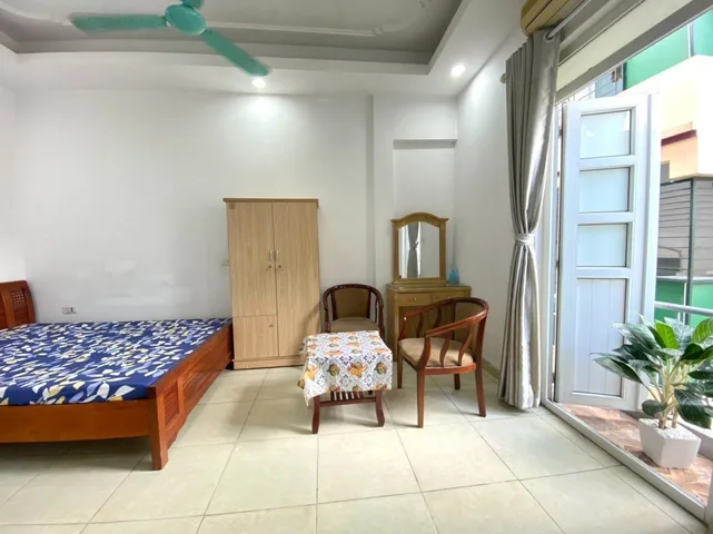 Cho thuê nhà trọ giá rẻ 4,2 tr địa chỉ 37 ngõ 148 Trần Duy Hưng, Cầu Giấy.
Phòng 302 Vkk giá 4,2 tr/ tháng ở luôn.