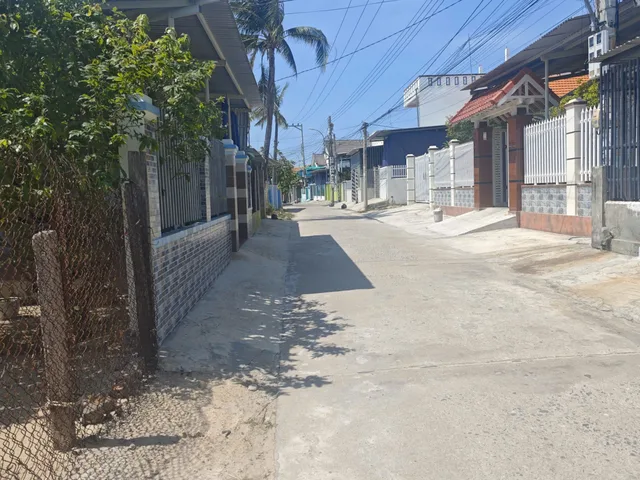 CHÍNH CHỦ CẦN BÁN LÔ ĐẤT Ở ĐÔ THỊ , CẠNH BIỂN DỐC LẾT - TRUNG TÂM PHƯỜNG NINH THỦY, NINH HÒA
