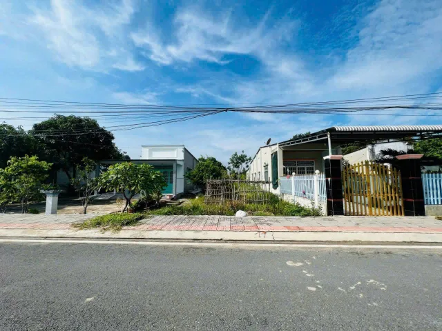 335M2 ĐẤT THỔ CƯ 420TR PHÍA SAO TRƯỜNG HỌC 420TR BAO SANG TÊN CÔNG CHỨNG