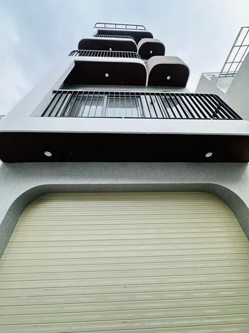 CHỈ NHỈNH 9 TỶ PHỐ THẠCH BÀN 50M2, 5T THANG MÁY, Ô TÔ CẠNH NHÀ - GẦN  AEON LONG BIÊN