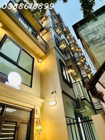 BÁN TOÀ CHDV NGUYỄN KHÁNH TOÀN, CẦU GIẤY - 180M2 x 7 TẦNG THANG MÁY - MT 10M - Ô TÔ ĐỖ CỔNG - 30M RA PHỐ - DÒNG TIỀN 2.4 TỶ/NĂM - GIÁ 56 TỶ