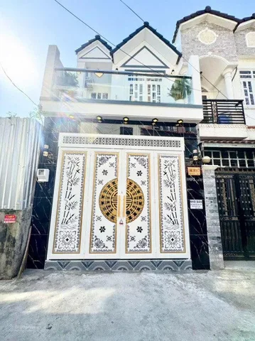 Bán nhà hẻm xe hơi Lê Quang Định, P19,Q Tân Bình. Diện tích 80m2 (5x16). Hẻm xe hơi 8m. Giá 4 tỷ. Hợp đồng thuê 27tr/tháng. Sổ Hồng Riêng Chính Chủ.