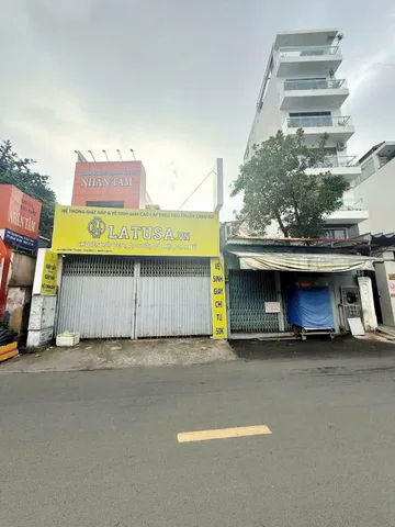 Bán nhà 2MT đường Trần Bình Trọng Phường 5 Quận Bình Thạnh TPHCM, DT: 600,7m2.