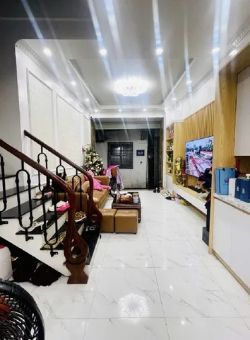 Em Phương Chính Chủ Xinh Đẹp Nhờ Bán Căn Nhà 5T- 37,3/43M2- Mt3,5M- Giáp Ô Tô Tránh
