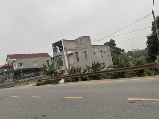 BÁN ĐẤT THỔ CƯ MẶT ĐƯỜNG QUỐC LỘ 32C