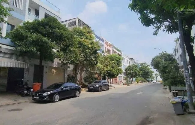 Chính chủ gửi bán GẤP !!! Nền đất mặt tiền giá 2 tỷ 450 triệu đường Đặng Thùy Trâm, P13, Bình Thạnh.