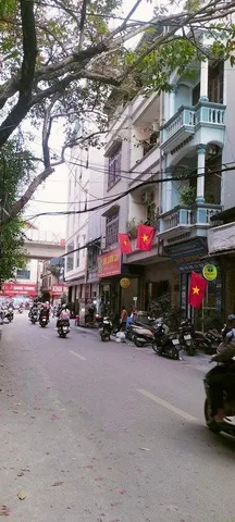 Bán nhà 5 tầng mặt phố Bế Văn Đàn, 31m2, mặt tiền 4.3m, vị trí đẹp, kinh doanh sầm uất, giá 15 tỷ