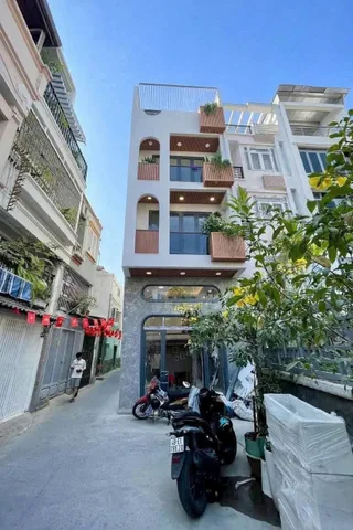 Bán nhà 5 tầng mới Góc 2Mt hẻm xe hơi. Đường Điện Biên phủ