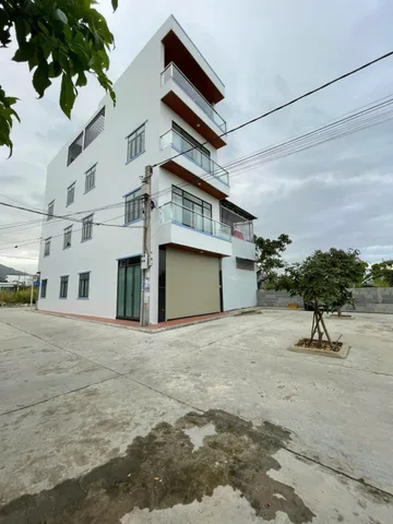 Bán nhà 98m² full thổ cư ngang 5m giá 12.3 tỷ tại Phường Nam Nha Trang