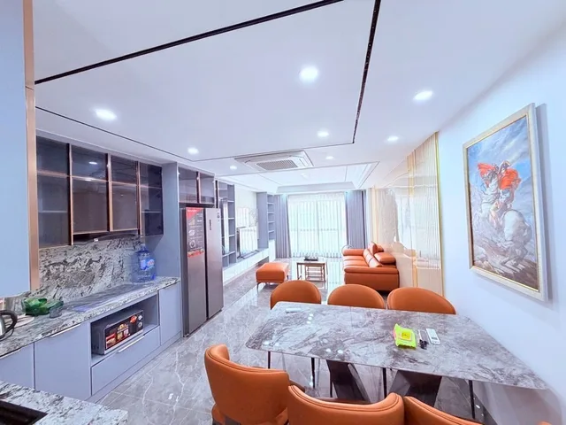 BÁN NHÀ 7 TẦNG NGÕ OTO THÔNG TẠI PHỐ TRẠM LONG BIÊN