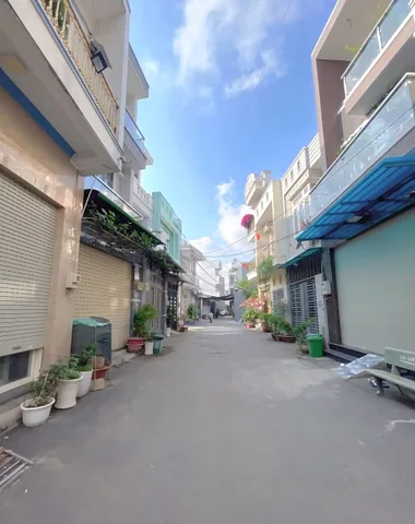 BÁN NHÀ ĐẸP SÁT BÌN.H THÀNH - HẺM XE HƠI - 4PN - ( 4X15M )
