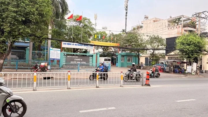 Bán nhà C4 MT Trường Chinh Tân Bình