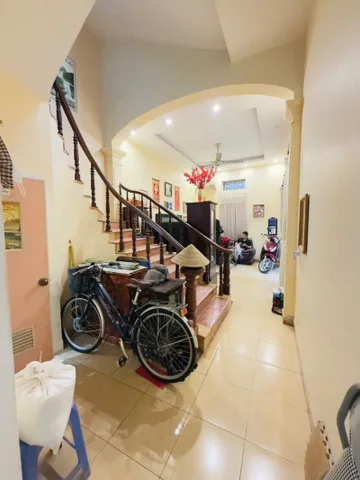 BÁN NHÀ NGỌC THỤY – MT 11M SIÊU HIẾM – 45m² – GẦN Ô TÔ