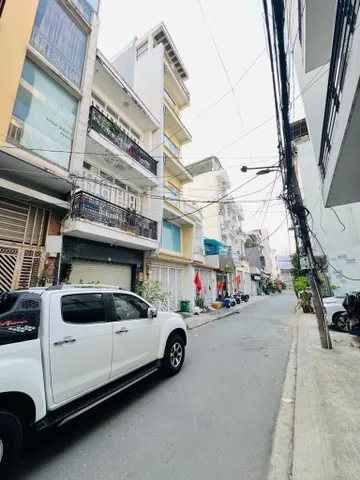 Dòng tiền 320tr/năm; hẻm 8m nhà 5 tầng; 60m2; 5PN ngay Nam Long; Vincom