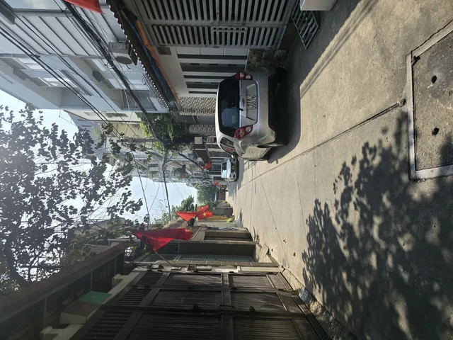 Hẻm 9 Thăng Long - Khu dân trí cao, trung tâm tiện di chuyển - Không kẹt xe, không bị tiếng ồn - Sẵn 3 tầng - Tiện ở hoặc cải tạo có dòng tiền tốt