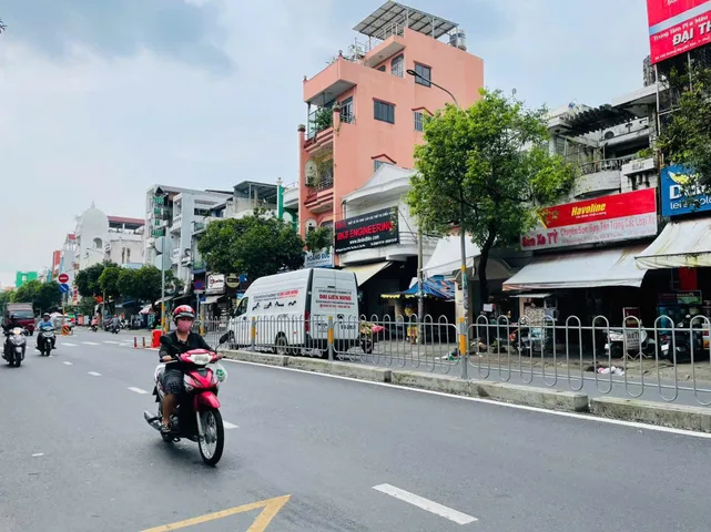 Hẻm xe hơi ngay Bắc Hải - Gần Mặt tiền Cách Mạng Tháng 8. Ngang gần 5m dài 12m xây 5 tầng, chỉ 10ty nhỉnh