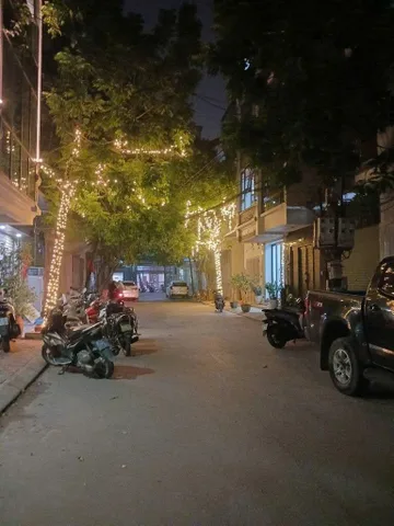 CHIẾN THẮNG VĂN QUÁN – PHÂN LÔ – Ô TÔ TRÁNH – 2 MẶT TIỀN – NHỈNH 15 TỶ.